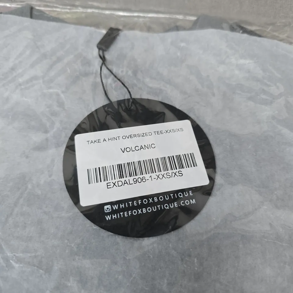 WHITE FOX BOUTIQUE VOLCANIC OVERSIZED TEE – NOT IN THE MOOD, XXS/XS (UK 4-6)