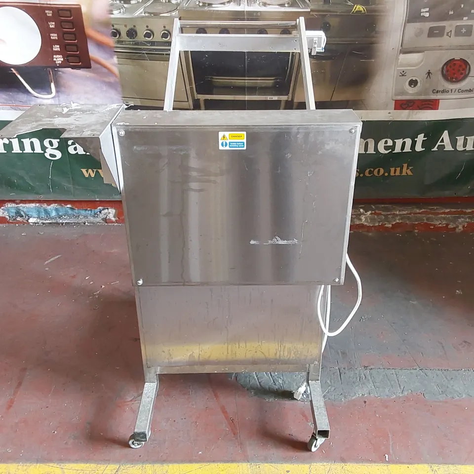MONO EQUIPMENT FG480-A01 COMMERCIAL L SEALER