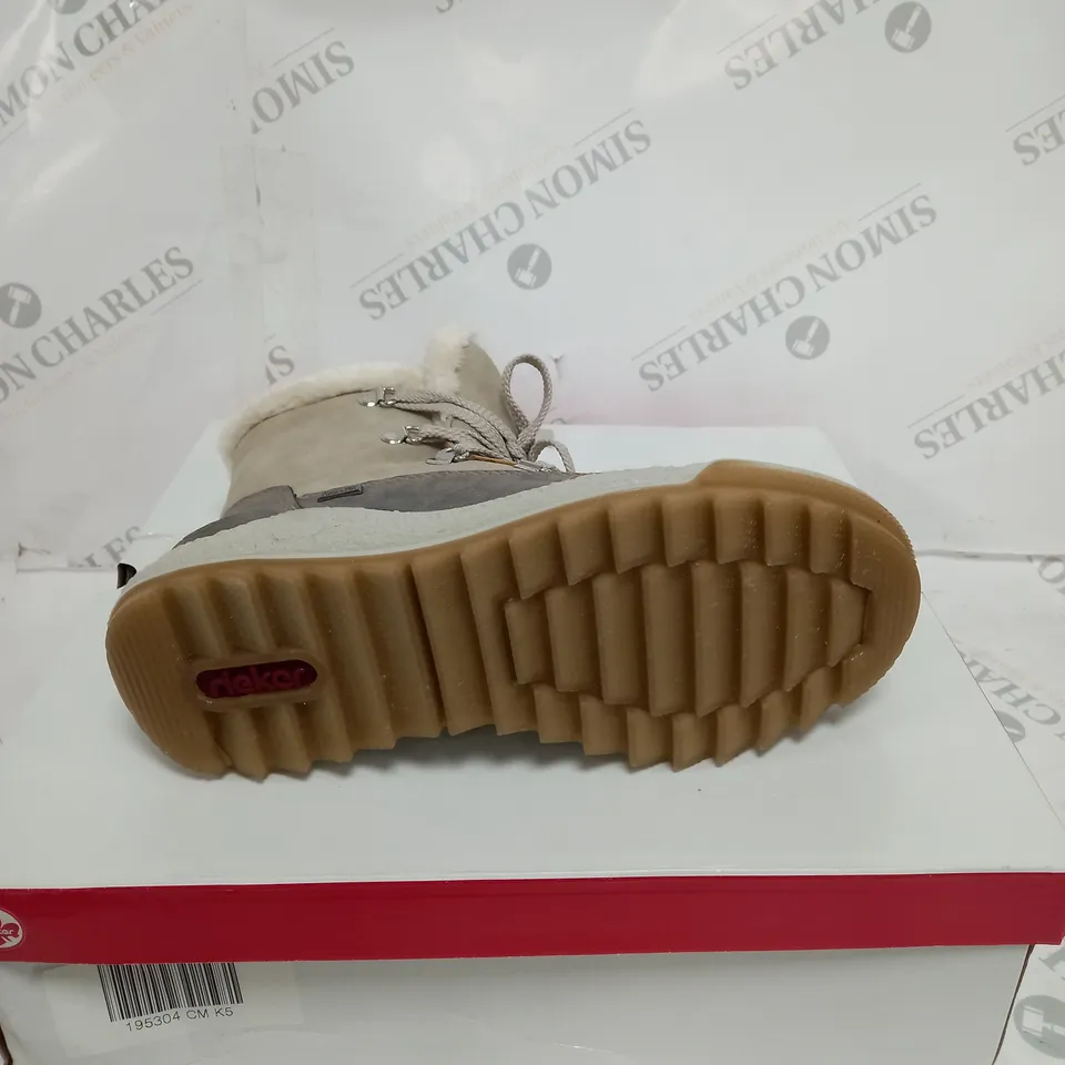 BOXED RIEKER ANTISTRESS WARM HIKING BOOTS, CREAM - SIZE 5