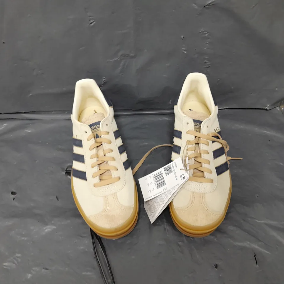 UNBOXED PAIR OF ADIDAS GAZELLE BOLD WOMENS UK 6 1/2 