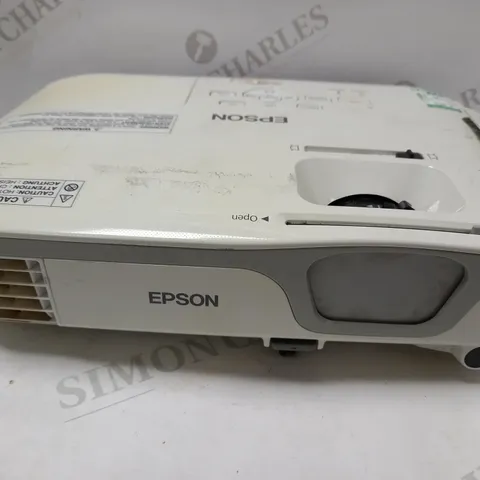 EPSON H435B LCD PROJECTOR