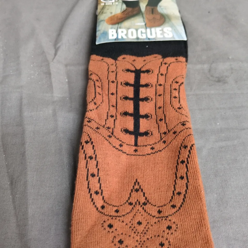  BROGUES-PATTERNED SOCKS - SIZE 5-11