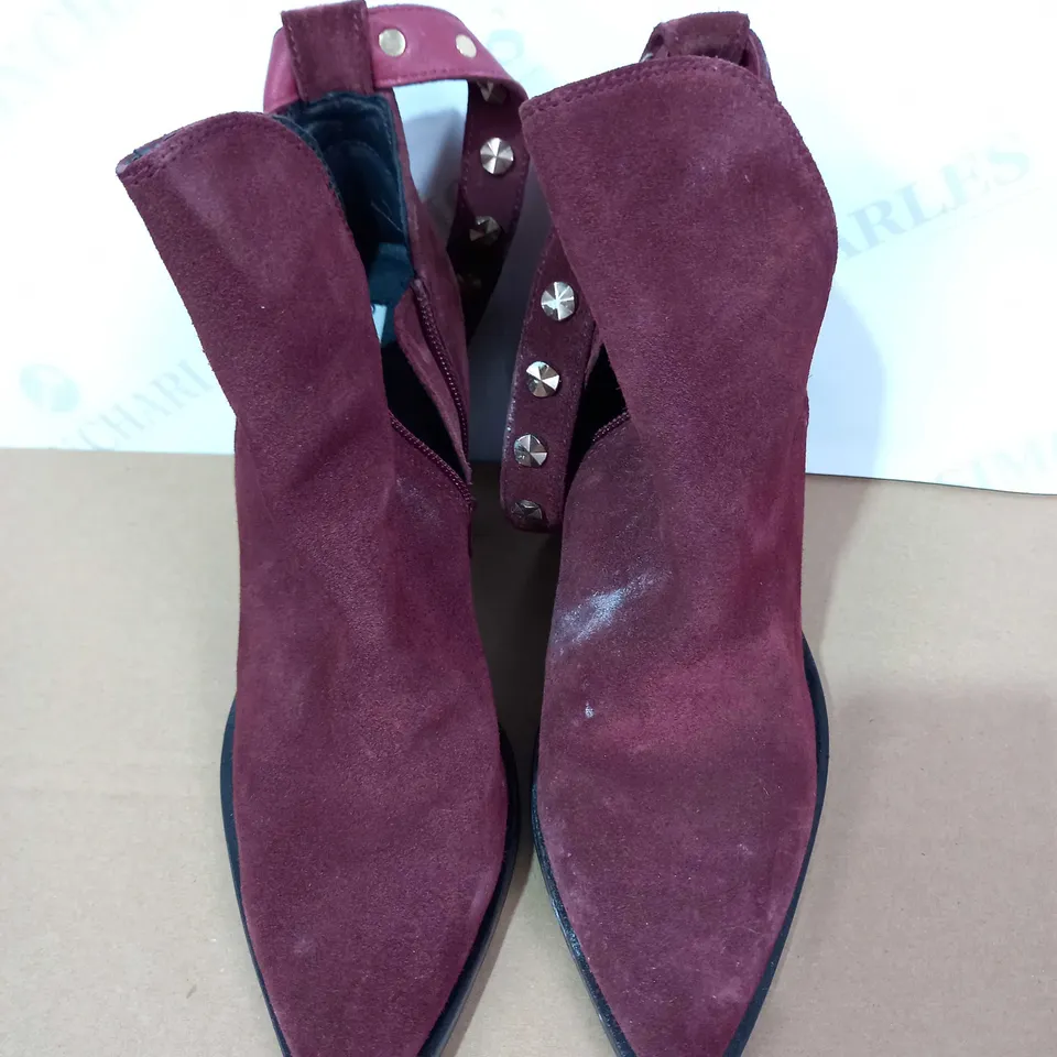 BRONX SNAKE PRINT BOOTS - SIZE 7 UK