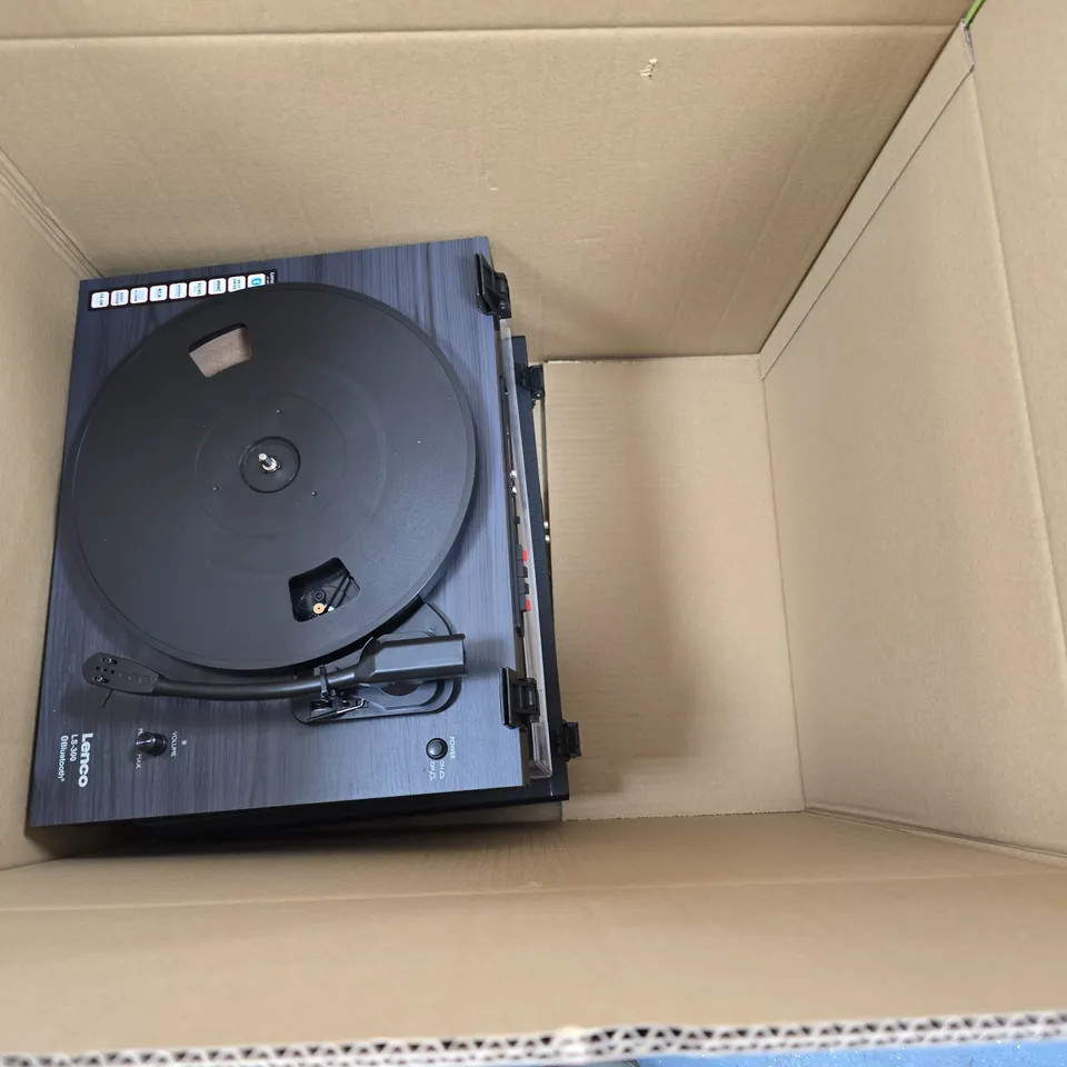 LOT OF 6 ASSORTED UNBOXED LENCO TURNTABLES