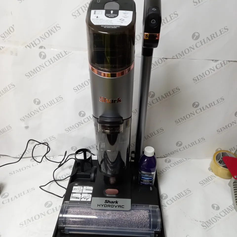 BOXED SHARK HYDROVAC HARD FLOOR WET & DRY CORDLESS CLEANER WD210UK