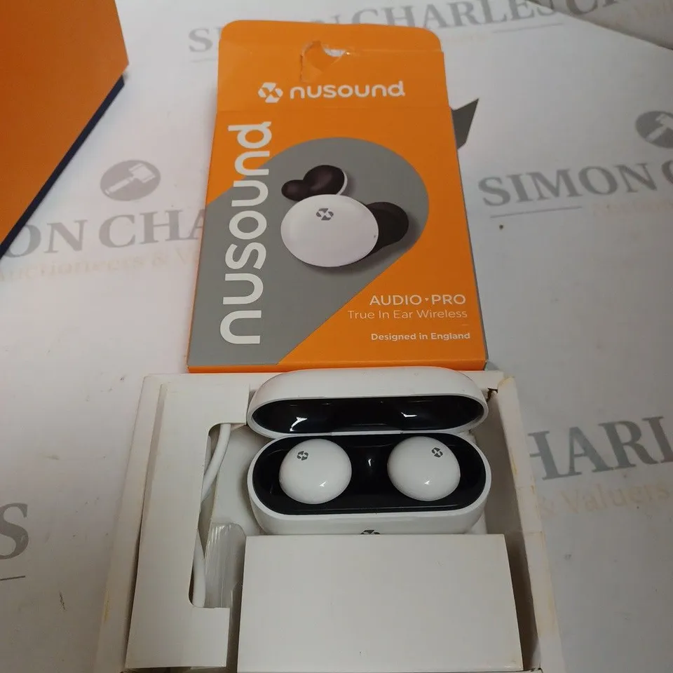 BOXED NUBEO LIMITED EDITION WHITE SILICONE STRAP 137/600 WATCH WITH NUSOUND WIRELESS EAR BUDS
