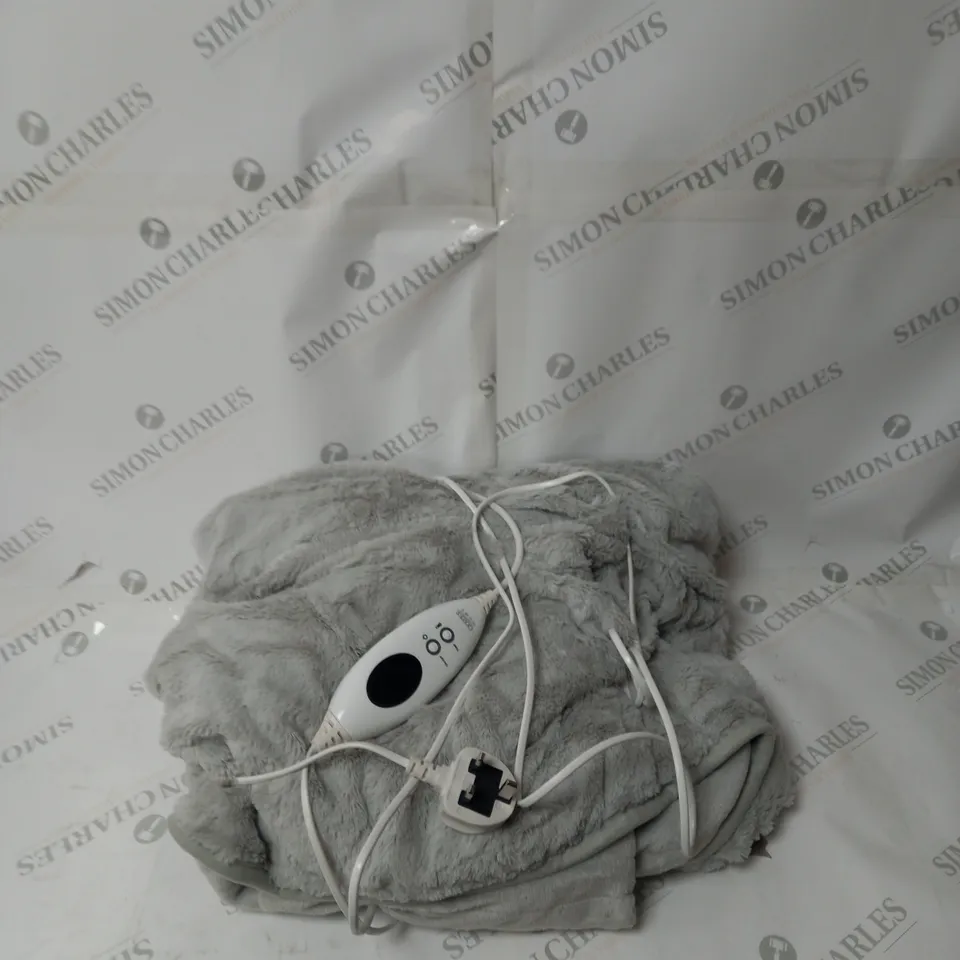 BOXED COZEE HOME VELVETSOFT HEATED THROW IN LIGHT GREY