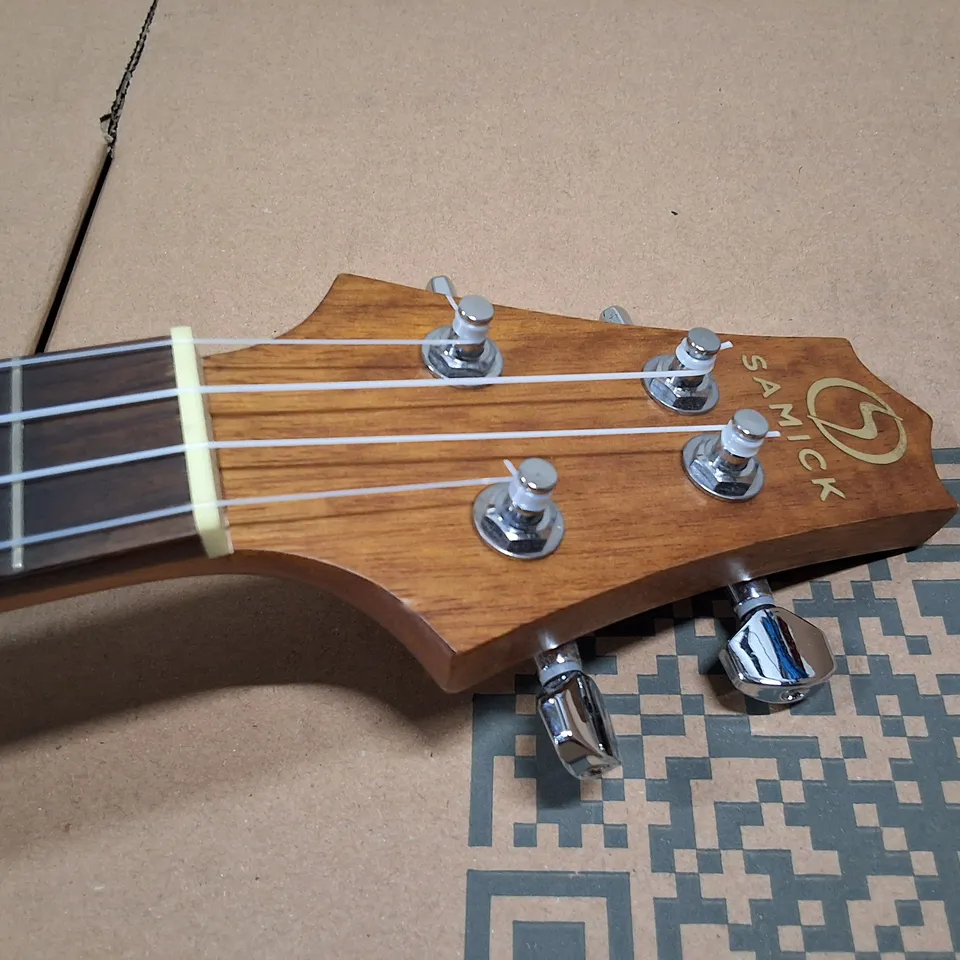 SAMICK UN-2/NS UKULELE – NATURAL WOOD FINISH