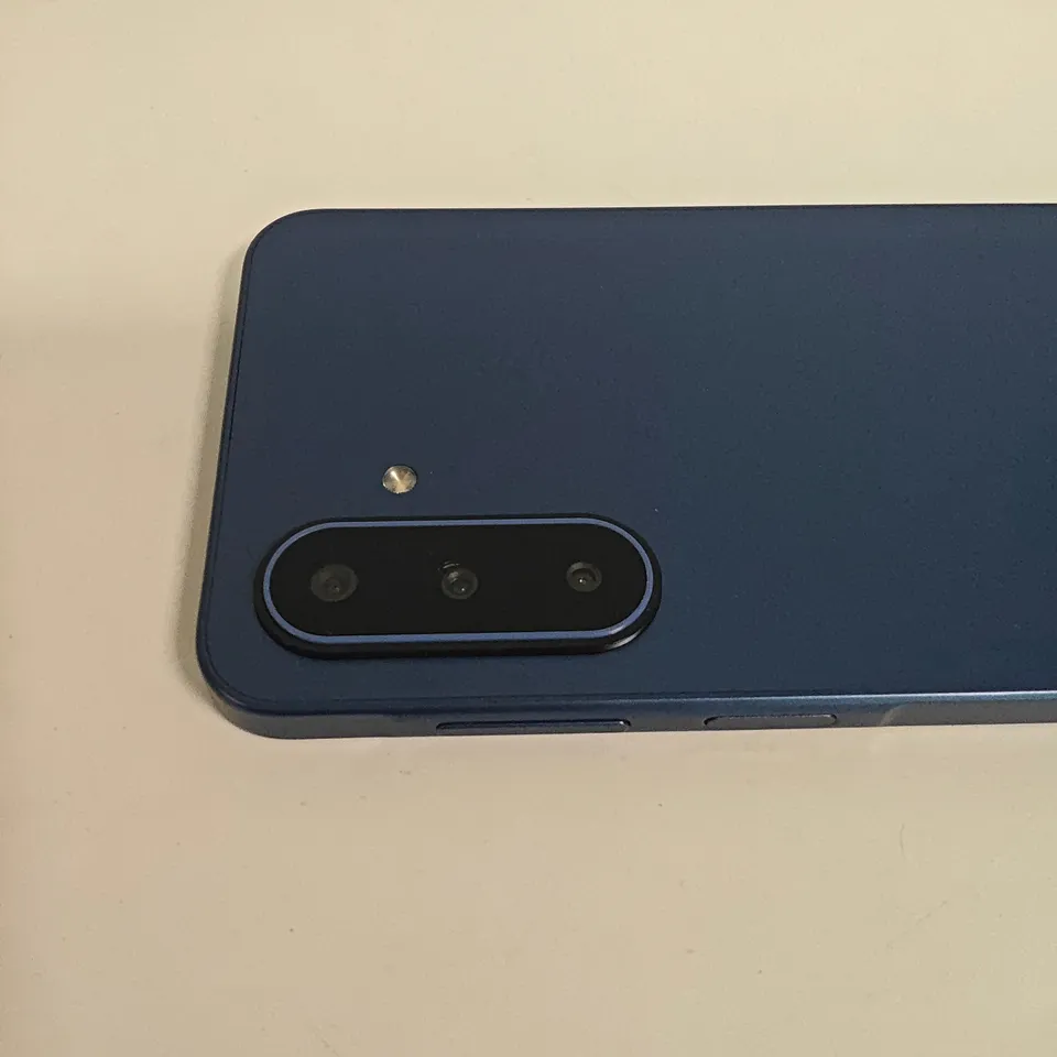 BOXED SAMSUNG GALAXY A17 5G 4/128GB IN BLUE - SM-A176B