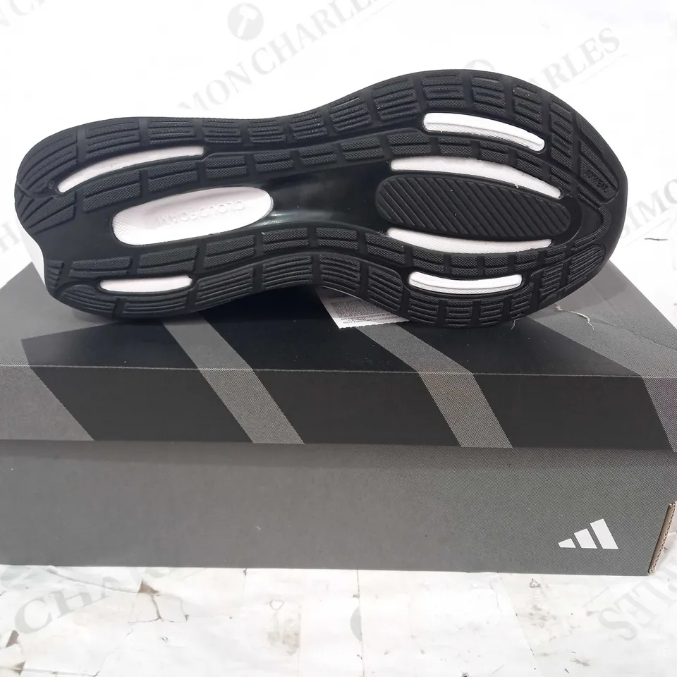 BOXED PAIR OF ADIDAS RUNFALCON 3.0 W SHOES IN BLACK/WHITE UK SIZE 5.5