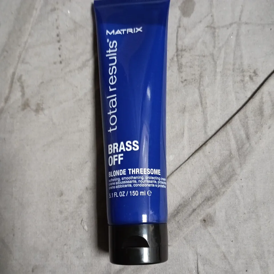 BOX OF APPROXIMATELY 10 MATRIX TOTAL RESULTS BRASS OFF BLONDE THREESOME 150ML