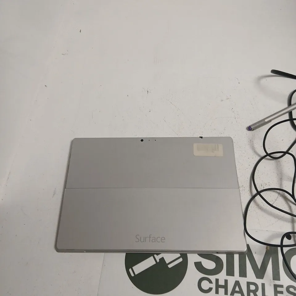 MICROSOFT SURFACE TABLET (DAMAGED) – SILVER, WITH STYLUS PEN AND CHARGER