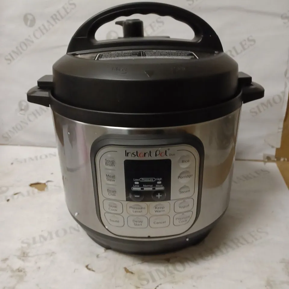 INSTANT POT DUO MINI PRESSURE COOKER