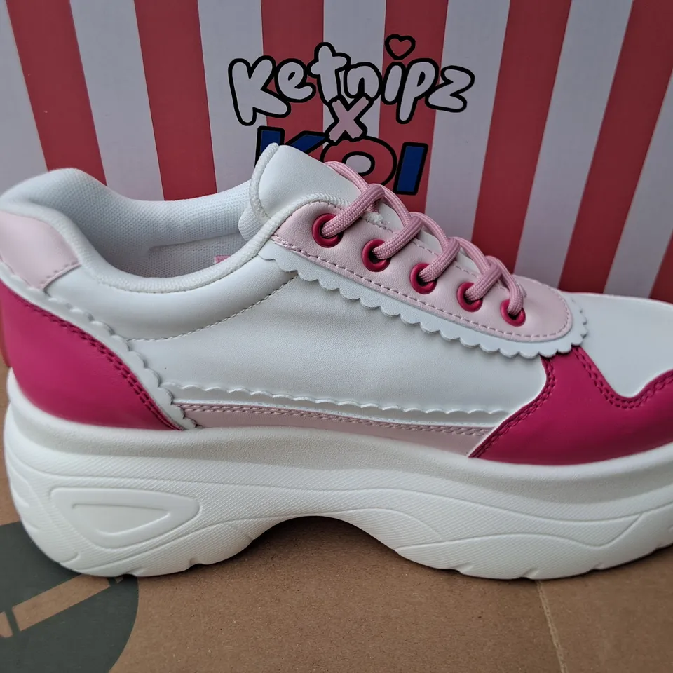 BRAND NEW BOXED KOI KETNIPZ LOVEABLE ANTICS CHUNKY TRAINERS IN PINK - UK 4