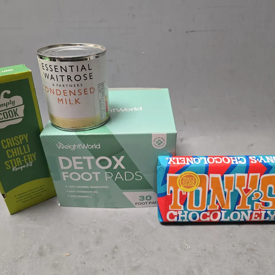 APPROXIMATELY 10 ASSORTED FOOD ITEMS TO INCLUDE - TONY'S CHOCOLATE BAR , WAITROSE CONDENSED MILK , SIMPLY COOK CRISPY CHILLI STIR FRY ETC