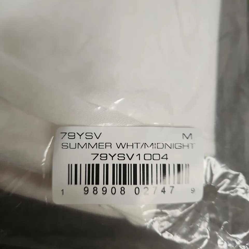 FRENCH CONNECTION WHITE & MIDNIGHT STRIPED SHORTS  – SIZE M (VERIFY MODEL)