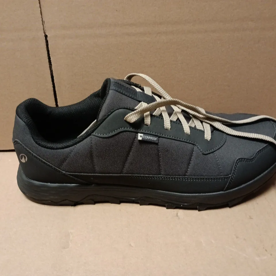 UNBOXED PAIR OF QUECHUA WATERPROOF SHOES IN DARK GREY - UK 12.5