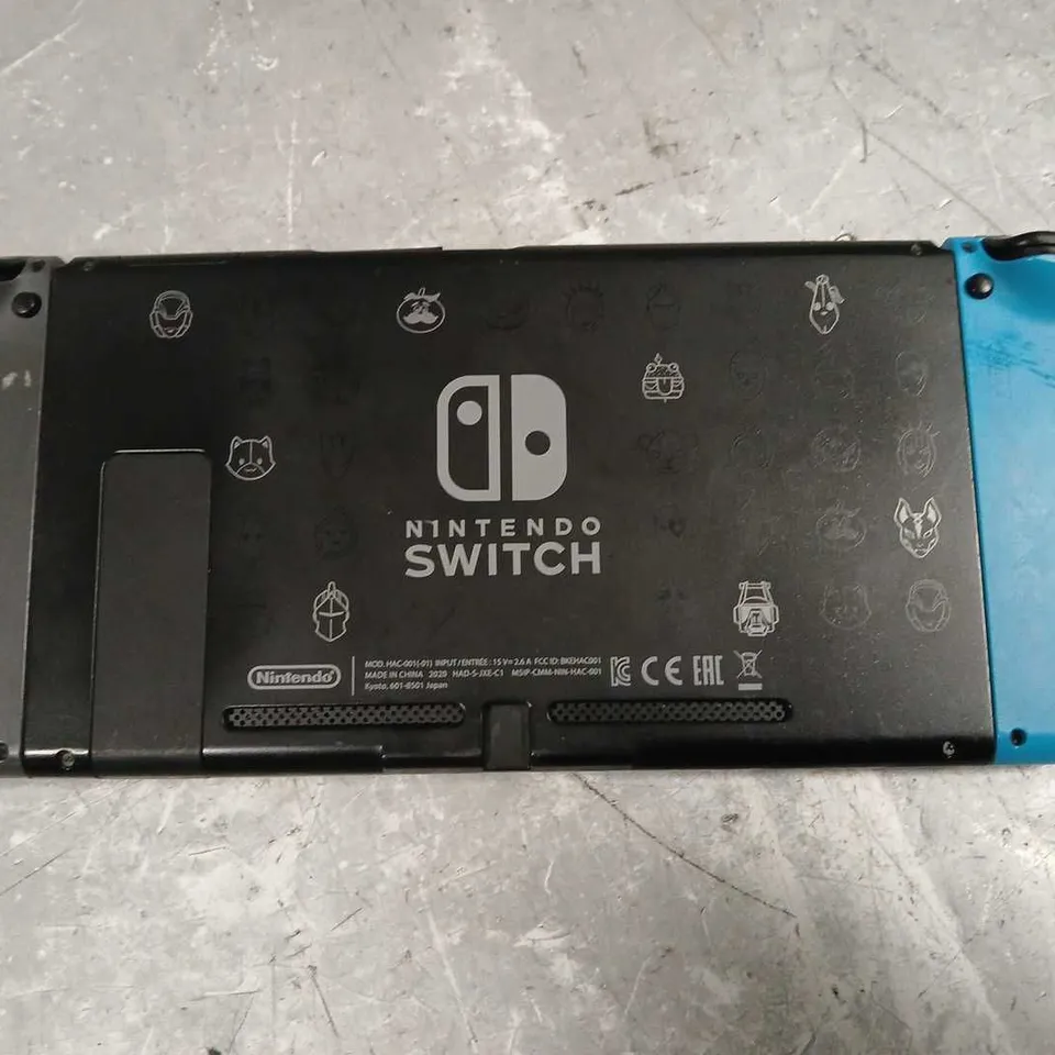 UNBOXED NINTENDO SWITCH - HAC-001