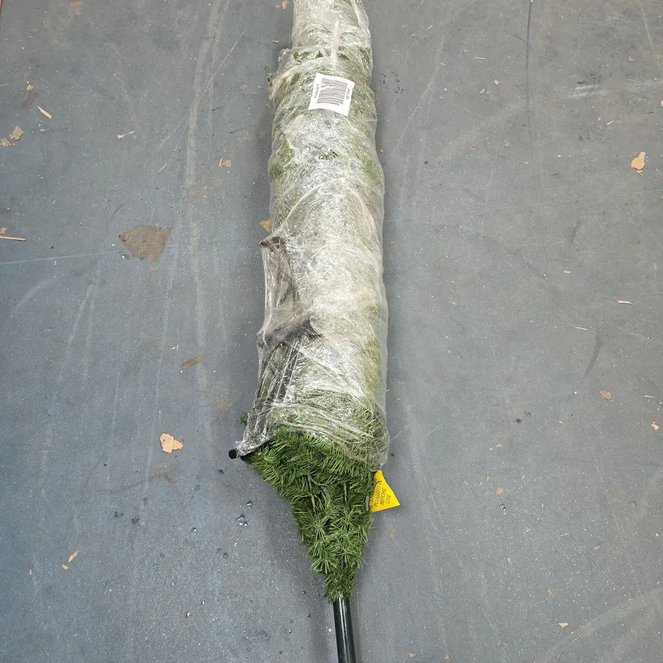 PRE LIT UNBOXED FAUX PINE CHRISTMAS TREE (SIZE UNSPECIFIED)