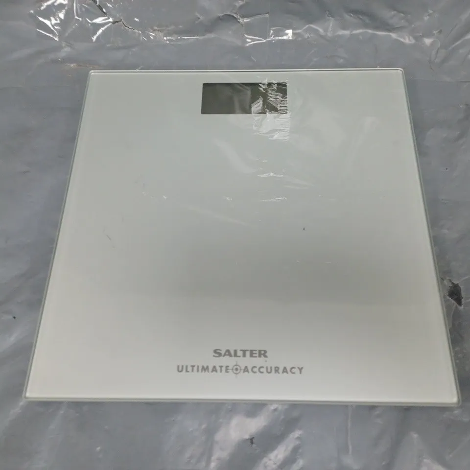 SALTER ULTIMATE ACCURACY DIGITAL BATHROOM SCALES IN PHANTOM GREY - COLLECTION ONLY