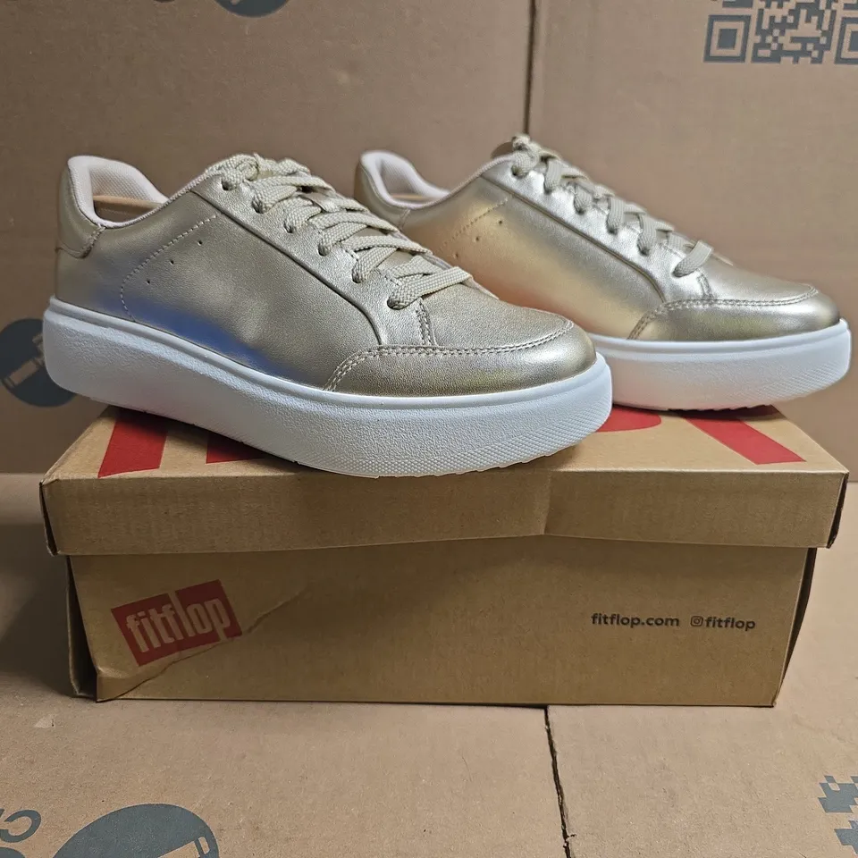 BOXED PAIR OF FITFLOP RTG METALLIC-LEATHER TRAINERS IN GOLD SIZE UK 6
