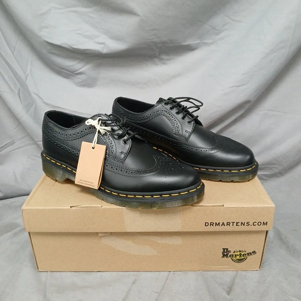 BOXED PAIR OF DR. MARTENS BLACK LEATHER WINGTIP BROGUE SHOES - SIZE 10