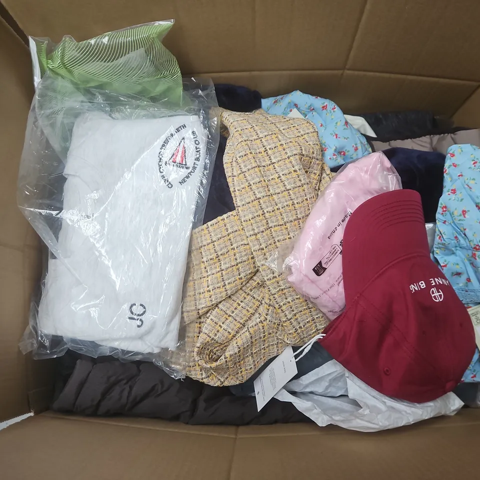 LARGE BOX OF APPROXIMATELY 20 ASSORTED CLOTHING ITEMS IN VARIOUS SIZES, STYLES AND COLOURS