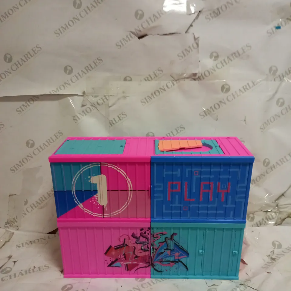 L.O.L. SUPRISE FASHION SHOW HOUSE RRP £58.99