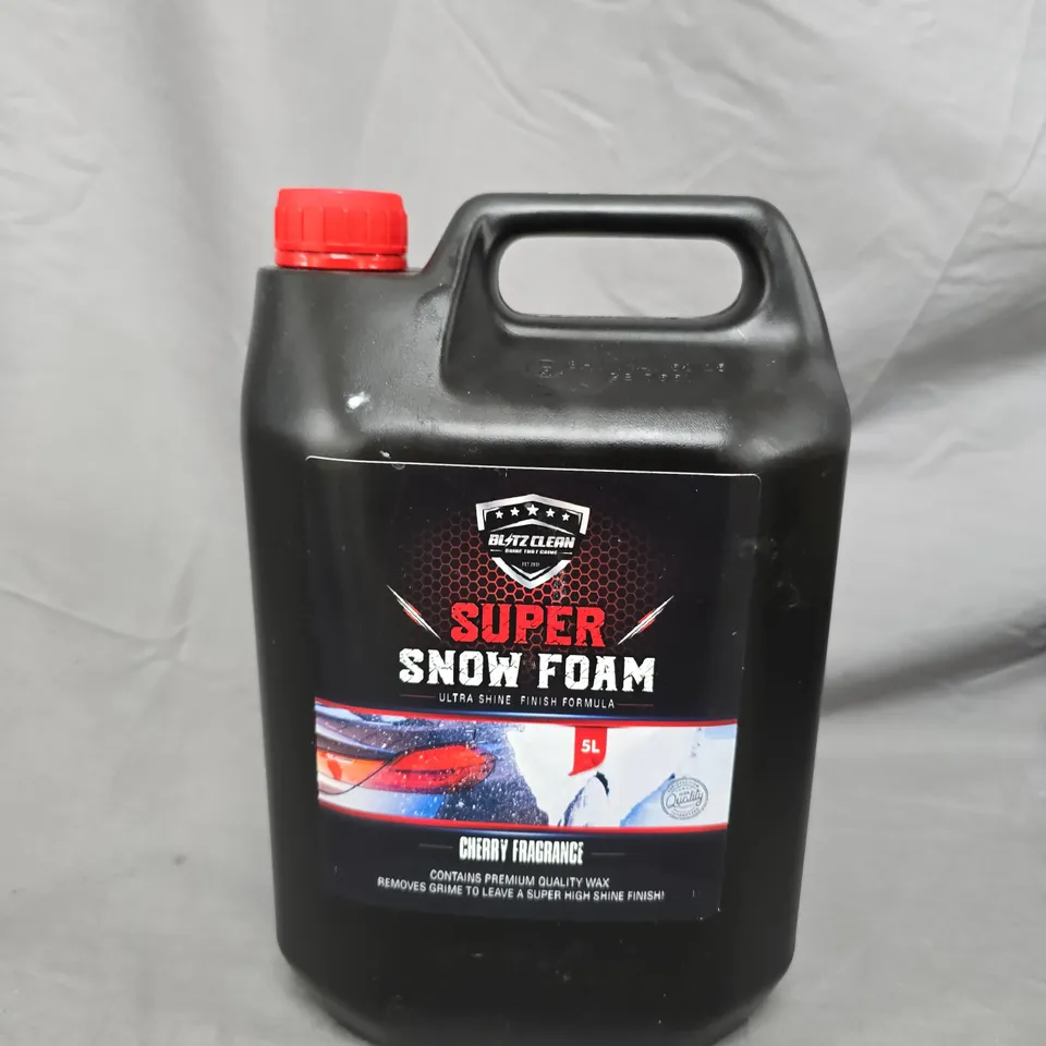 SET OF 3 OVERSIZED LQUIDS TO INCLUDE BLITZ CLEAN SUPER SNOW FOAM CAR WASH CHERRY FRAGRANCE AND WASHING DETERGENT 
