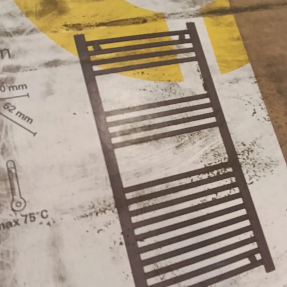 PALLET CONTAINING APPROXIMATELY 29 CURVED TOWEL RADIATORS
