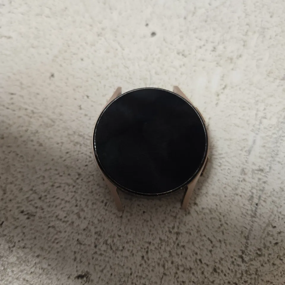 SMASUNG GALAXY WATCH 4 PINK GOLD
