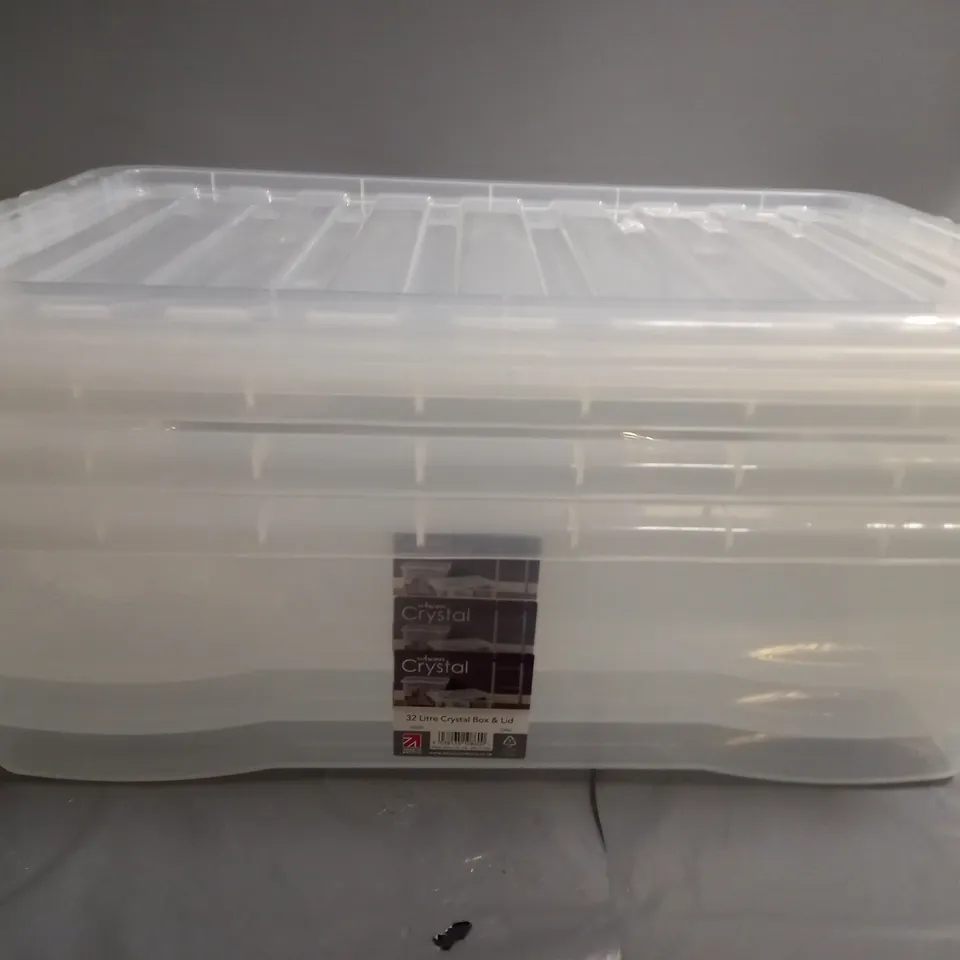 3 WHAM CRYSTAL 32 LITRE CLEAR STORAGE BOXES AND LIDS