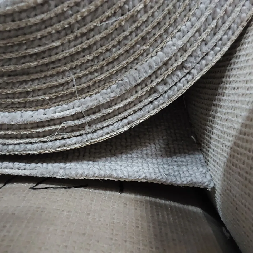 ROLL OF QUALITY BOUNELI NEUTRALS PORTOBILLO SILVER CARPET // SIZE: APPROXIMATELY 11.15 X 4m