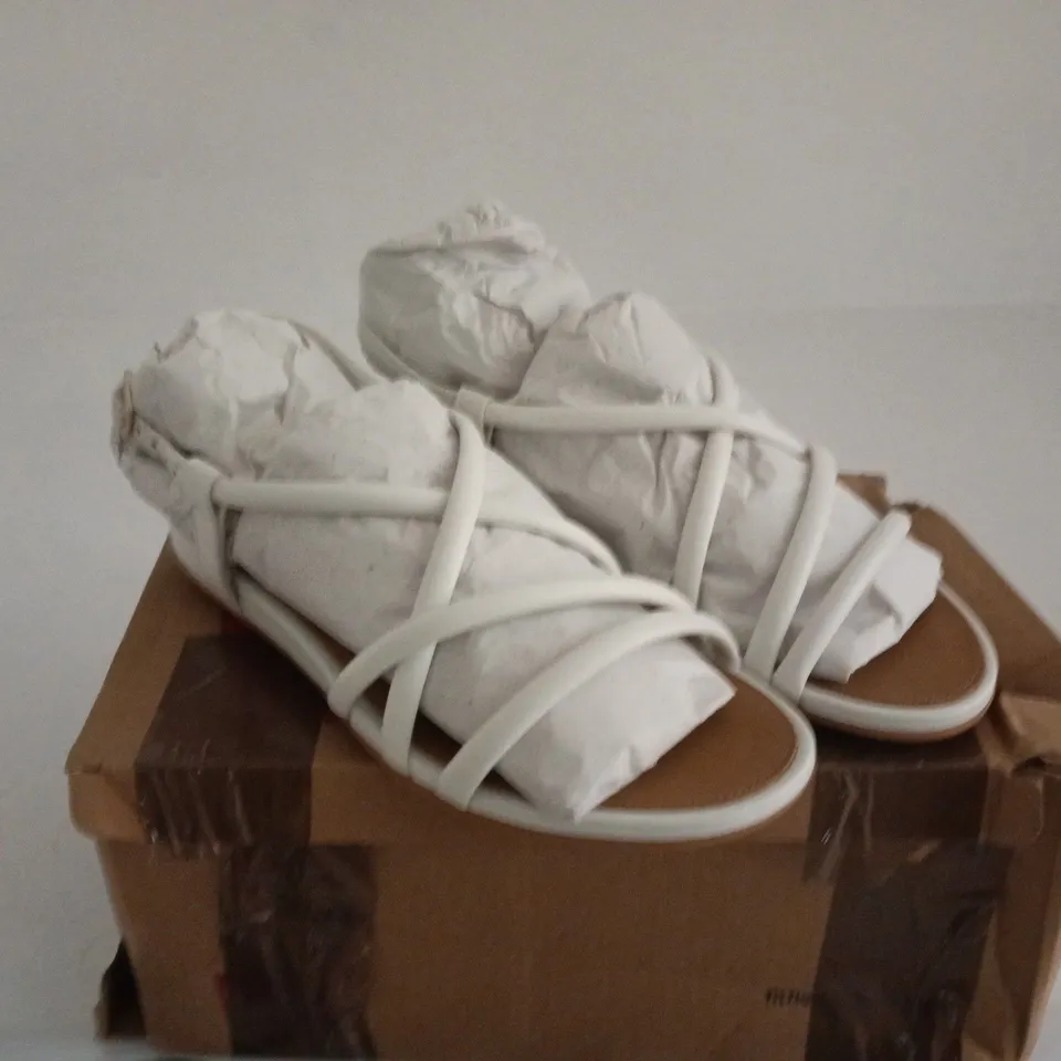 FITFLOP GRACIE LEATHER STRAP SANDALS WHITE UK 3 BOXED
