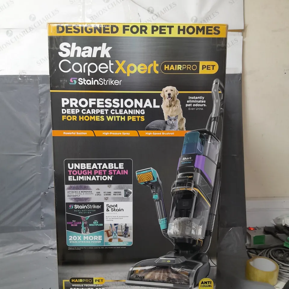 SHARK CARPETXPERT HAIRPRO PET DEEP CARPET CLEANER WITH BUILT-IN STAINSTRIKER - EX300UK - COLLECTION ONLY