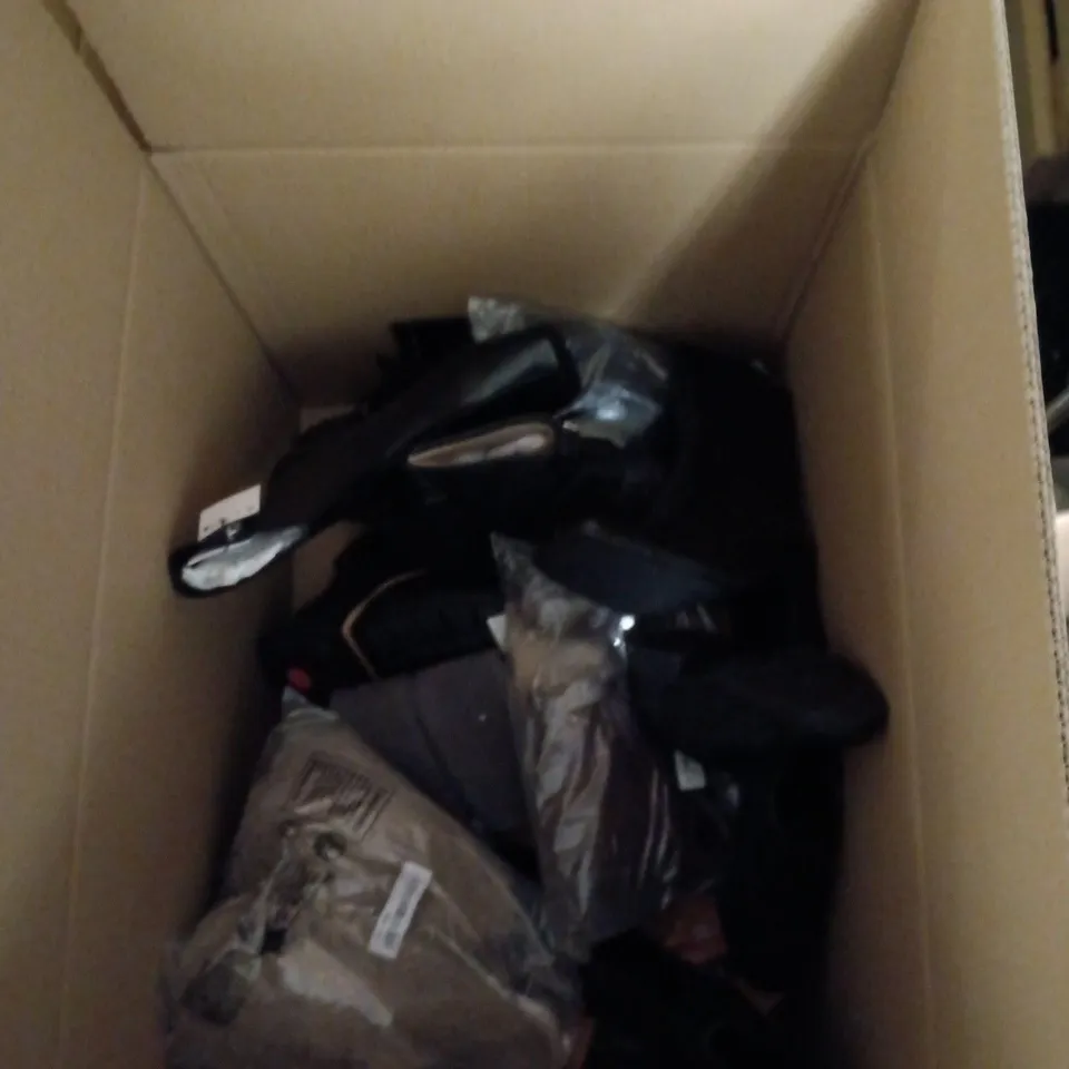 BOX OF APPROXIMATELY 13 PAIRS OF SHOES TO INCLUDE: BLACK TRAINERS AND BROWN WATERPROOF BOOTS 