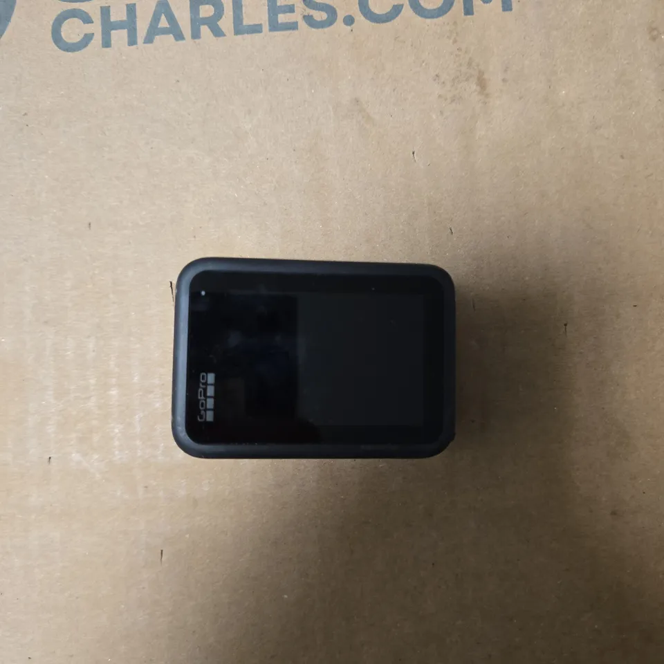 GOPRO HERO10 BLACK ACTION CAMERA IN PROTECTIVE CASE