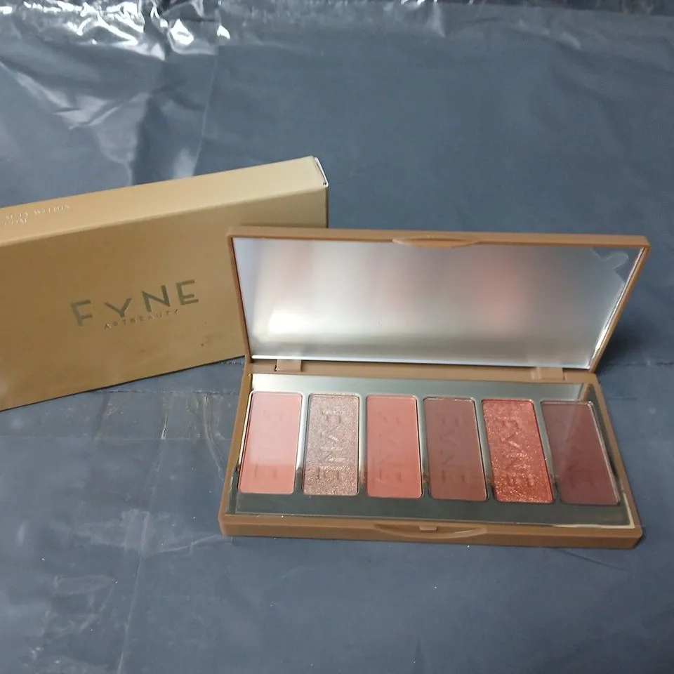 FINE ART BEAUTY RADIANT RUSTS EYE AND FACE PALETTE