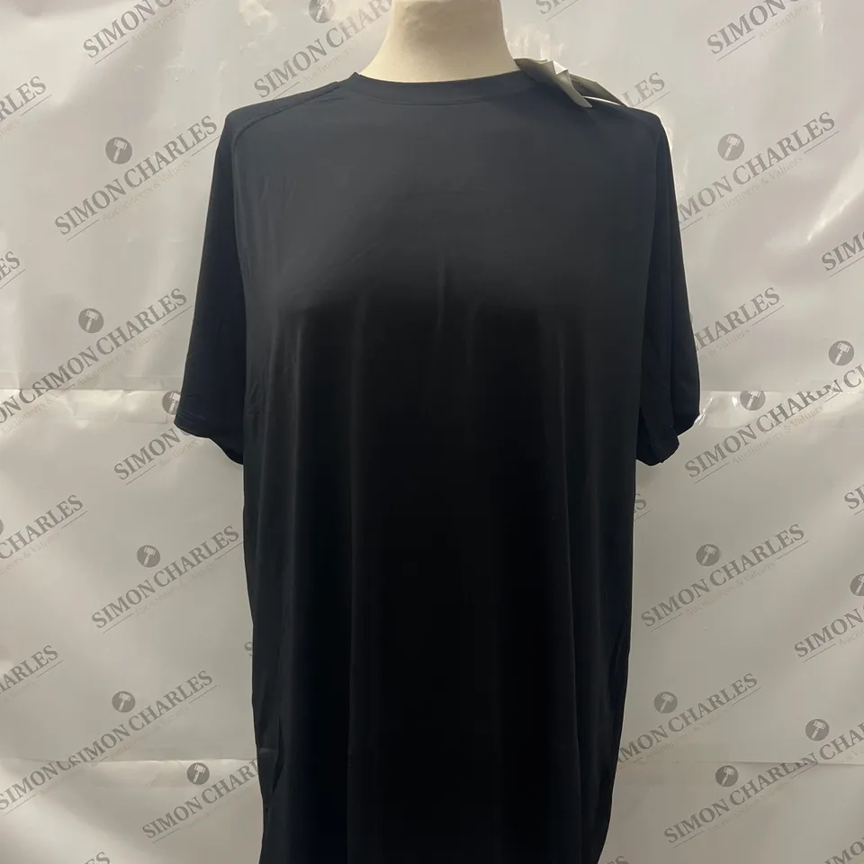 H&M MOVE DRY-MOVE T SHIRT IN BLACK SIZE L