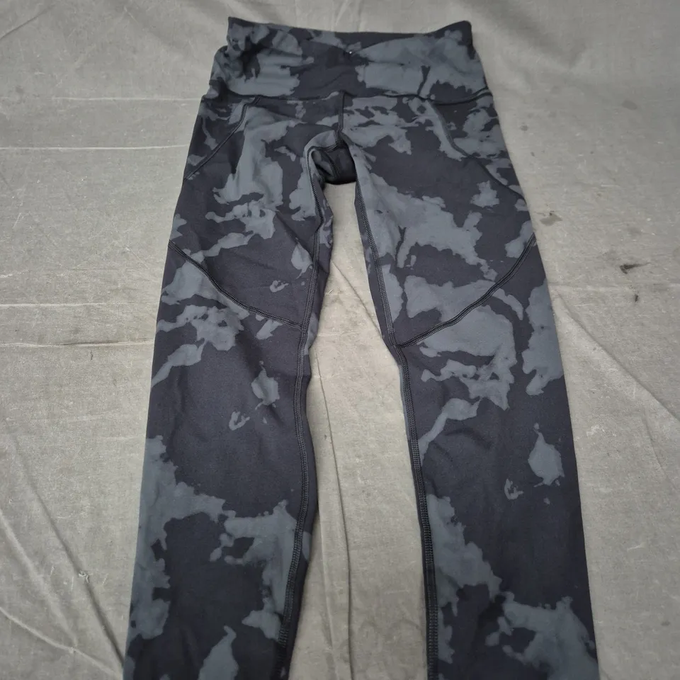 SWEATY BETTY LONDON POWER 7/8 WORKOUT LEGGINGS – BLACK FADE PRINT, UK S