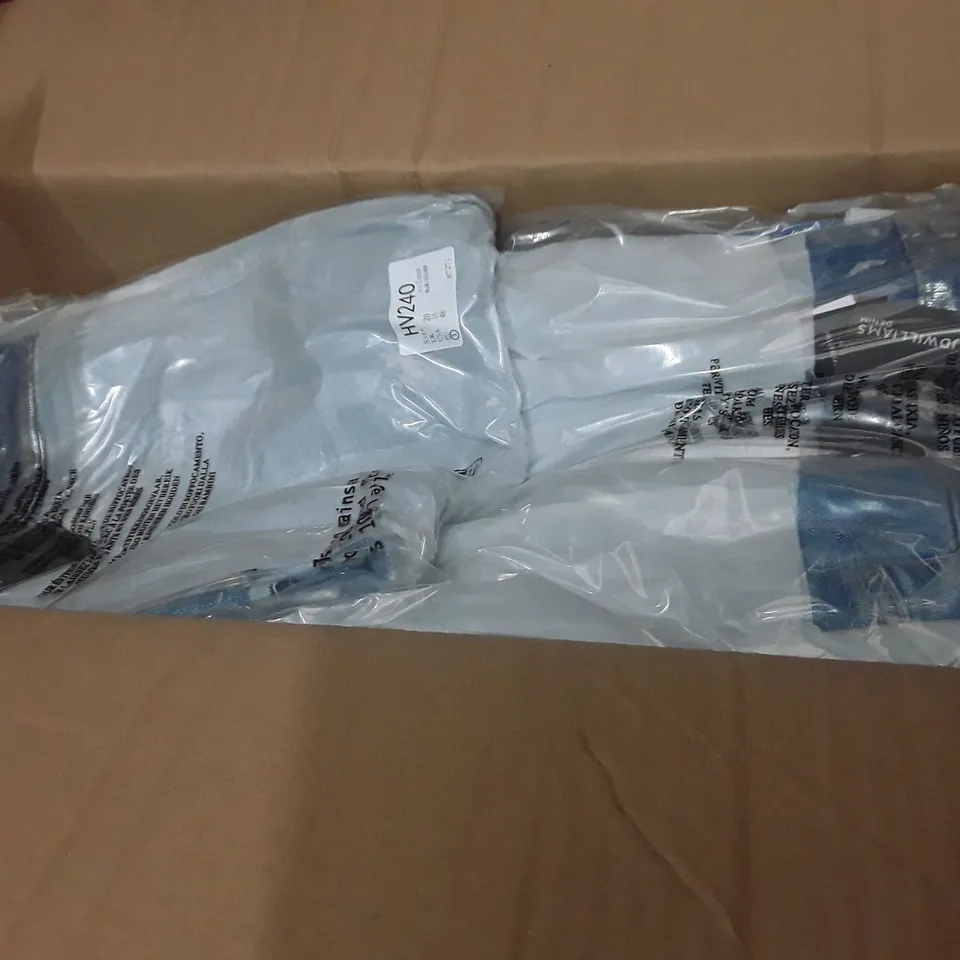 BOXED BRAND NEW JDWILLIAMS DENIM METALLIC SKIRT SIZE 20 BLUE/SILVER COLOUR APPROXIMATELY 15 PIECES