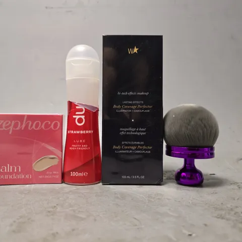 APPROXIMATELY 15 ASSORTED HEALTH & BEAUTY ITEMS TO INCLUDE -TANNING BRUSH , ZEPHOCO BALM , DUREX STRAWBERRY LUBE ETC