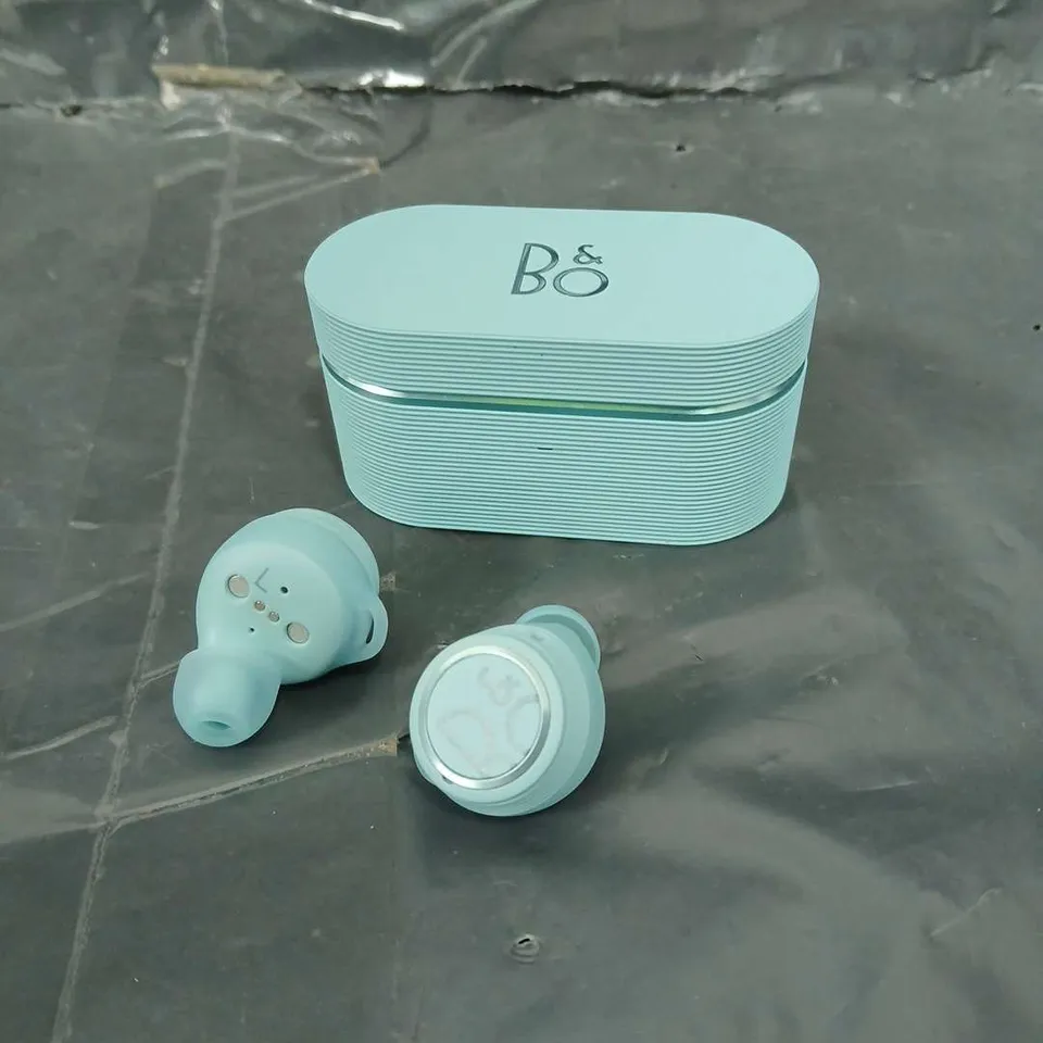 BOXED B&O E8 SPORT WIRELESS EARPHONES 