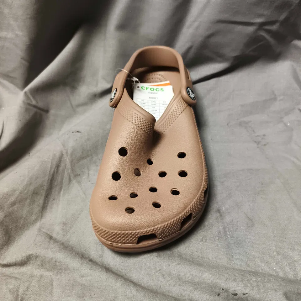 CROCS CLASSIC CLOG – TAN SIZE 4 / 6 