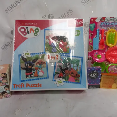 BOX OF APPROX 20 ASSORTED TOYS TO INCLUDE - BABY MIRROR - TREFL BING 3 IN 1 - KITCHEN SET ECT