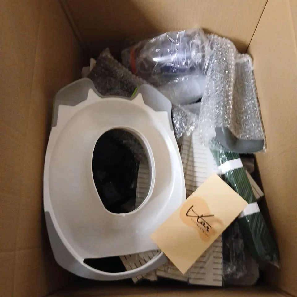 BOX OF ASSORTED HOUSEHOLD ITEMS INCLUDING PACK OF 5 KITCHEN TOWELS AND NON SLIP TRAY