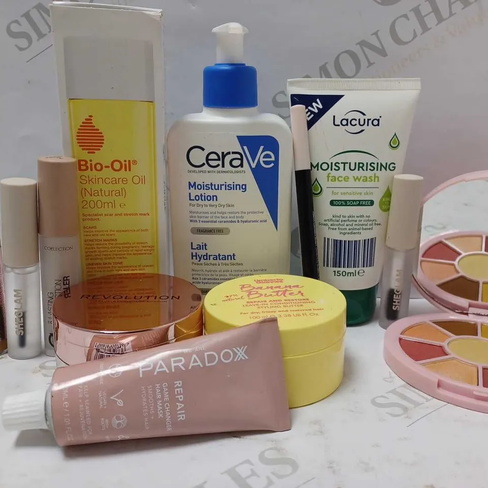 LOT OF APPROX 10 ASSORTED BEAUTY PRODUCTS TO INCLUDE BIO-OIL, PARADOX GAME CHANGER HAIR MASK, REVOLUTION CONCEALER, ETC 