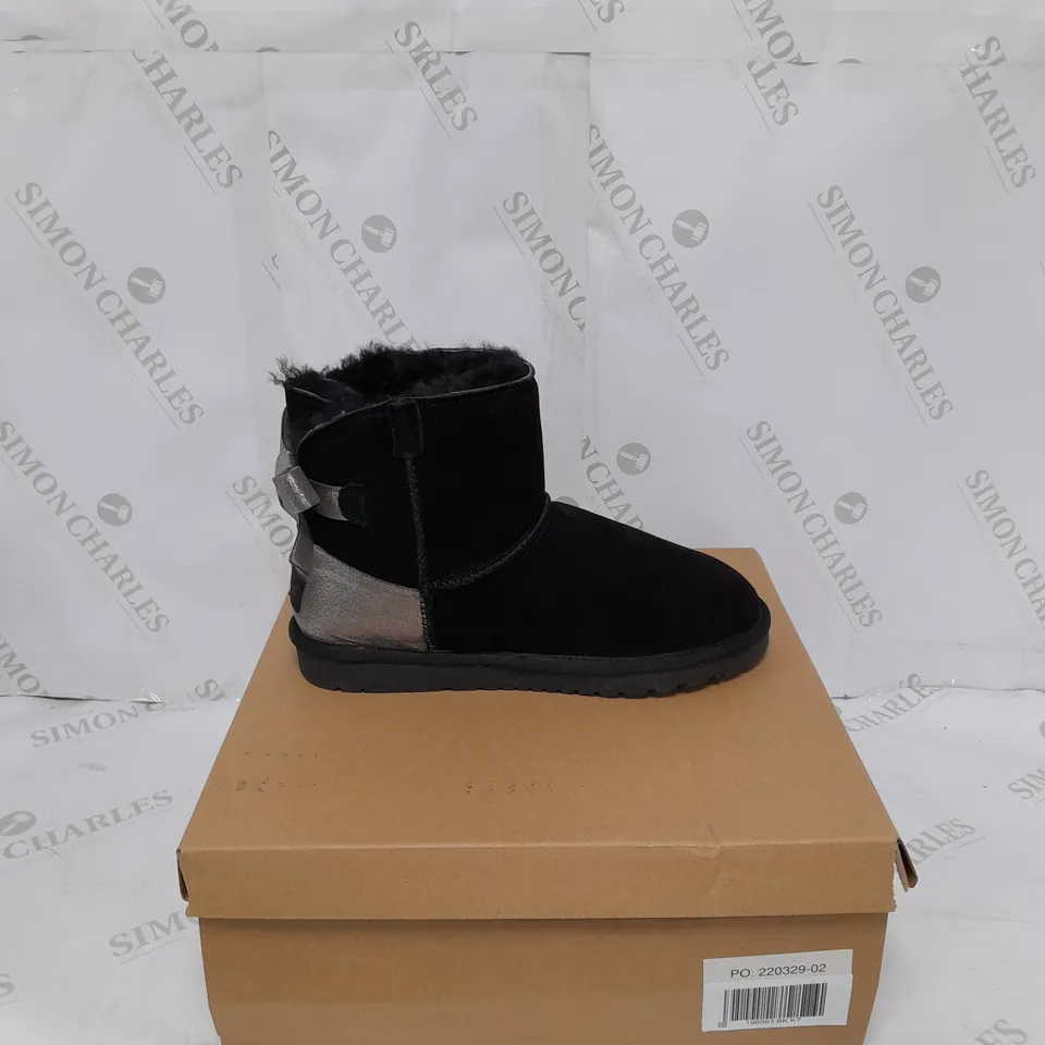BONOVA HANDMADE SHEEPSKIN ANKLE BOOTS WOMENS UK 7