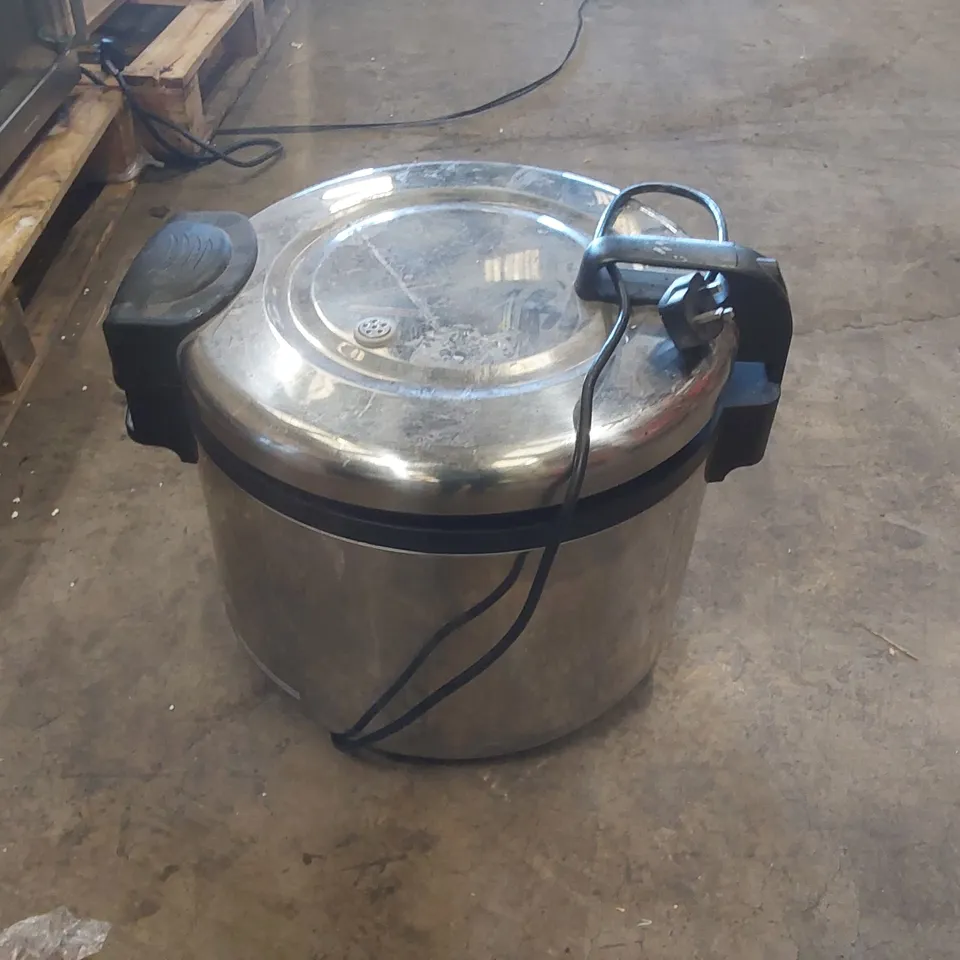 BUFFALO COMMERCIAL RICE COOKER