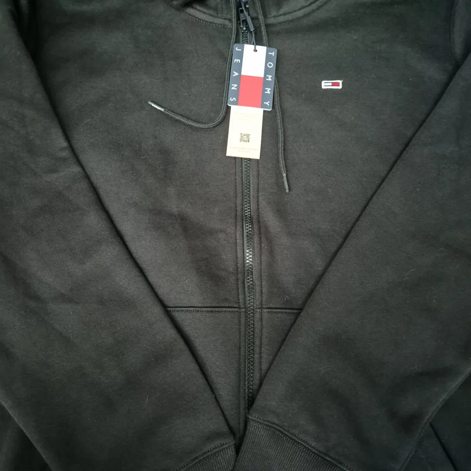 TOMMY JEANS LONG SLEEVE HOODIE IN BLACK SIZE XL